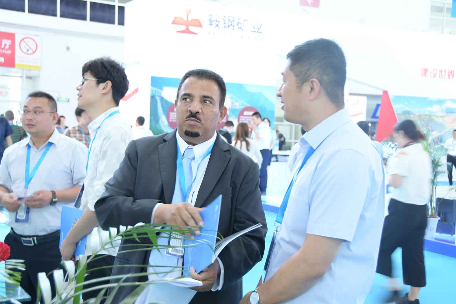 引领未来▲永利皇宫纯电动矿用车闪耀2019CIME展会