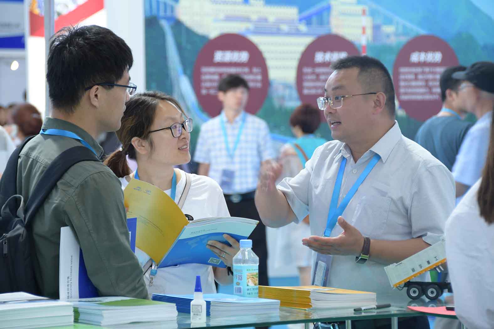 引领未来▲永利皇宫纯电动矿用车闪耀2019CIME展会